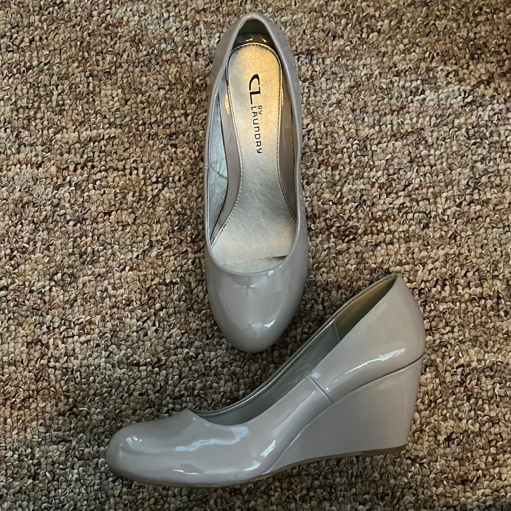 Grey wedge heals
